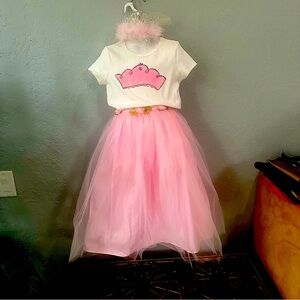 NWOT Girls PRINCESS Crown Top and Pink Tutu with Crown! 3 piece